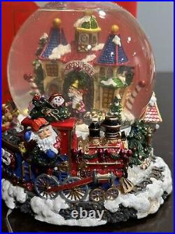 RARE CHRISTOPHER RADKO NORTH POLE EXPRESS Snowglobe, Santa is coming to town